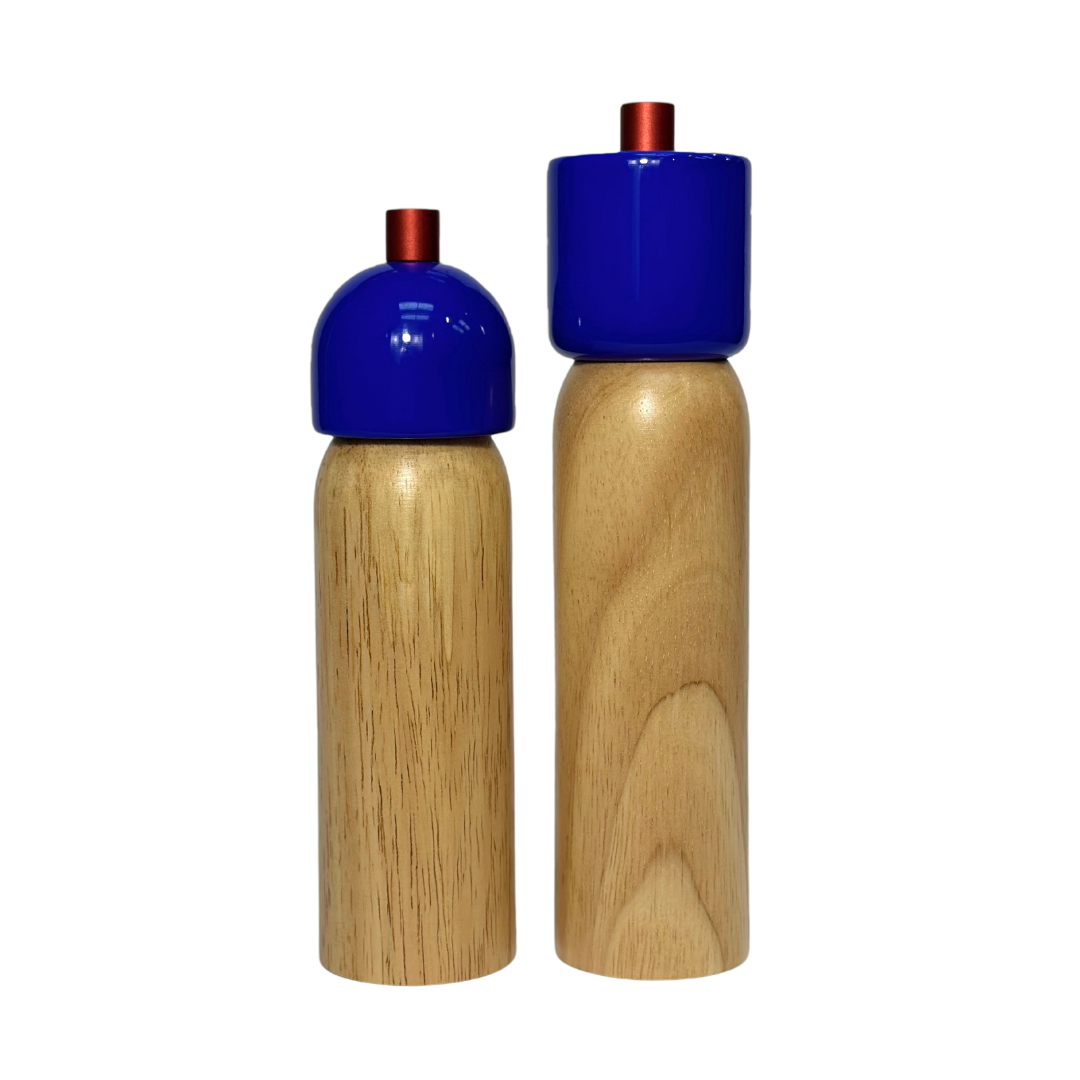 MÆGEN Salz / Pfeffermühle, Marineblau und Rot