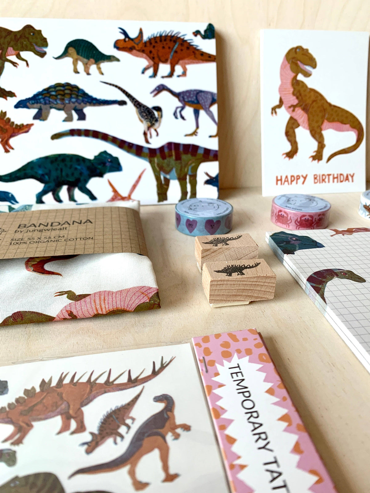 Temporäre Dinosaurier Tattoos jungwiealt