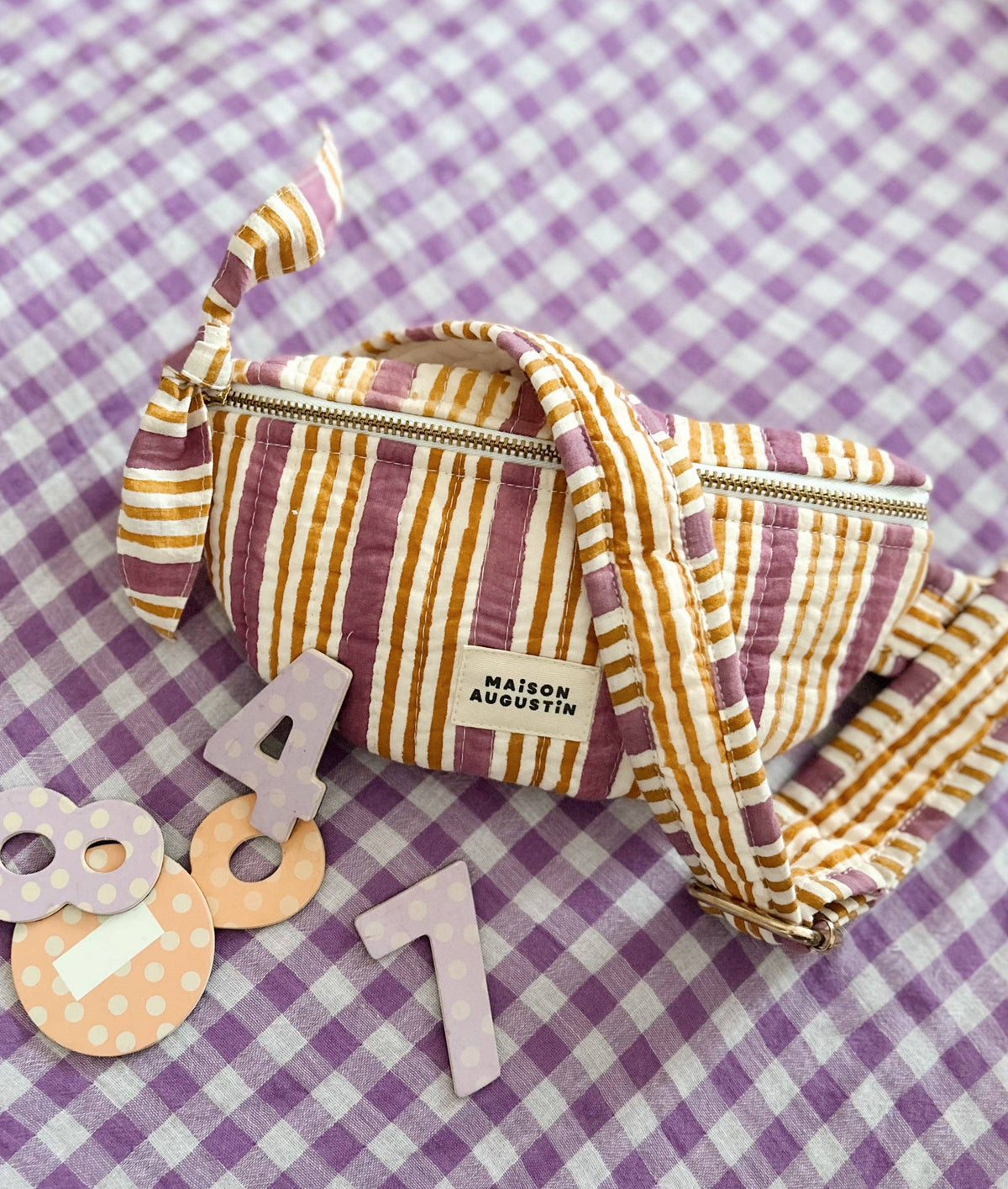 Maison Augustine -Kinder-Gürteltasche mit Streifenmuster von Sun Bum-