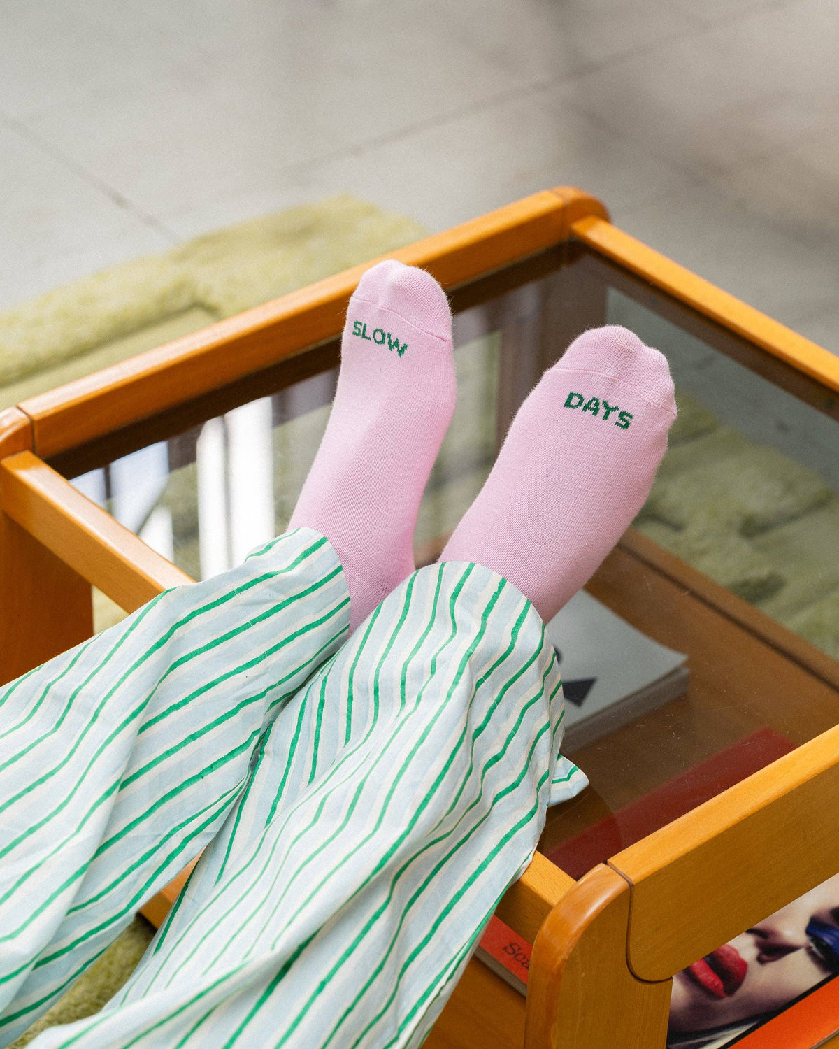 Tarta Gelatina "Slow Days" Socken rosa grün