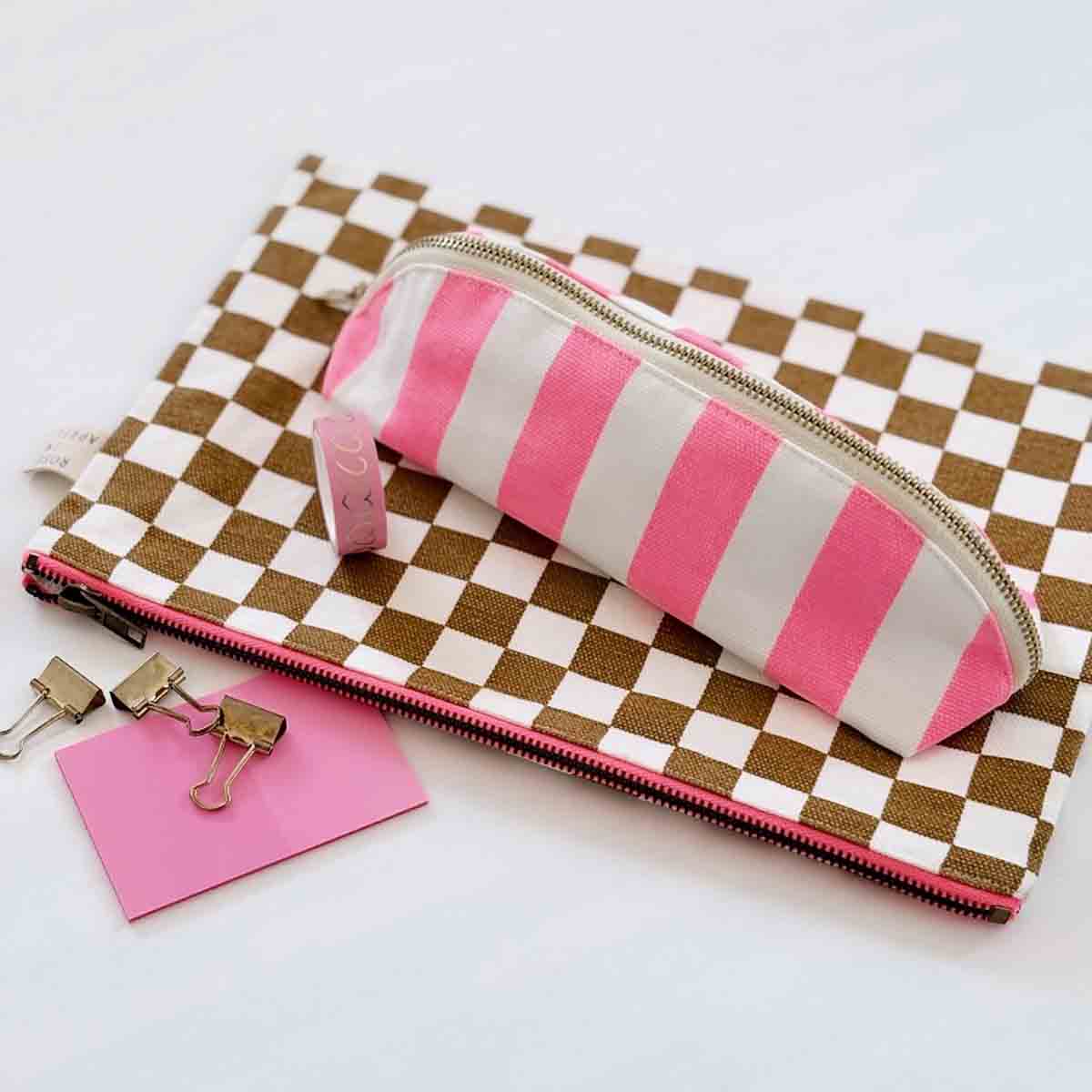 Rose in April "GASTON"/ Etui Streifen Neonpink