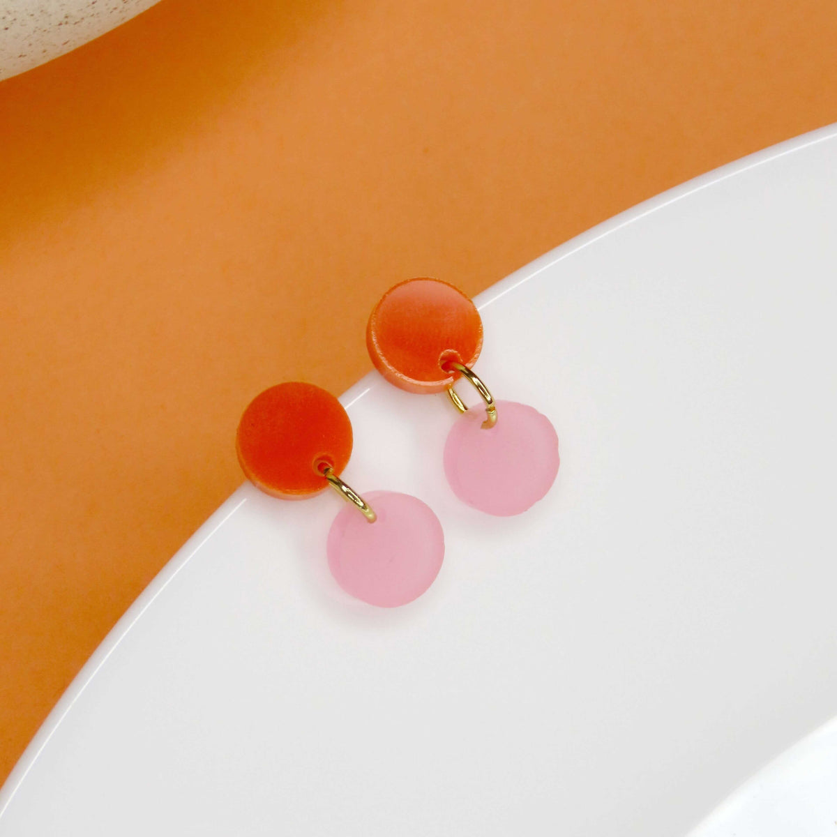 Dotty Acryl Ohrringe in orange eisrosa niemalsmehrohne