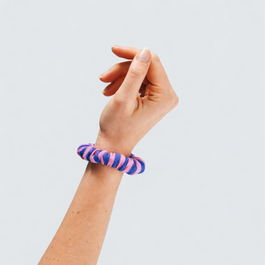 HerrundFrauHempel Haargummi - dünner Scrunchie Blau - Rosa