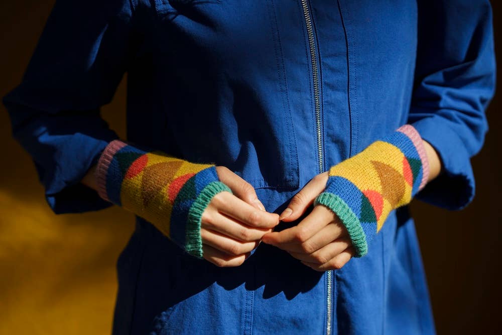 Donna Wilson Stained Glass Wrist Warmers ArmStulpen
