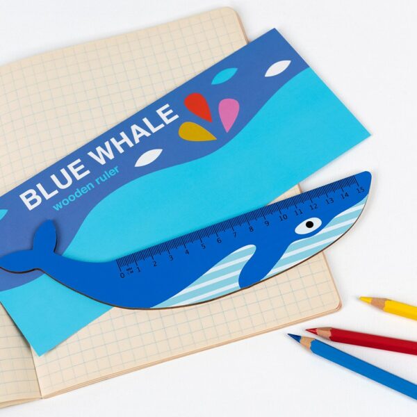 Holzlinear 'Blauwal'