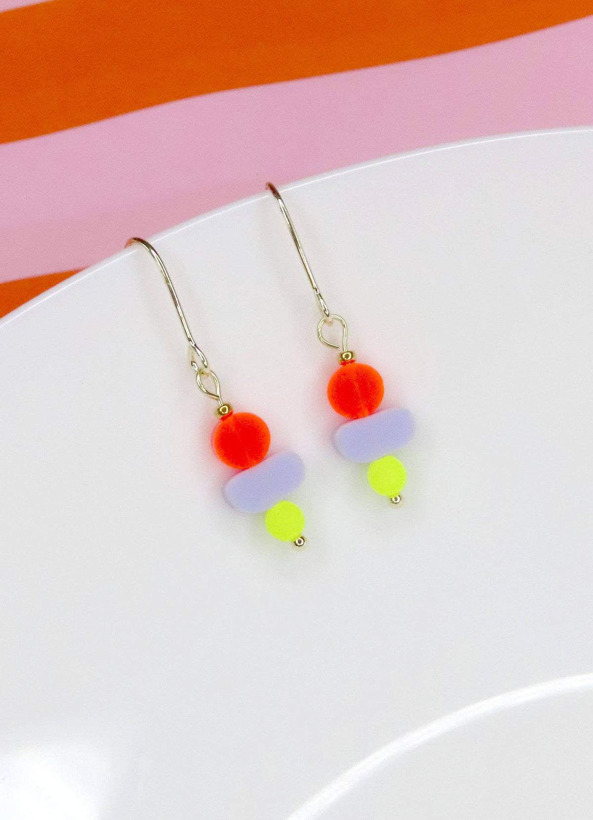 Color Treats Ohrringe neon mit gold filled Elementen