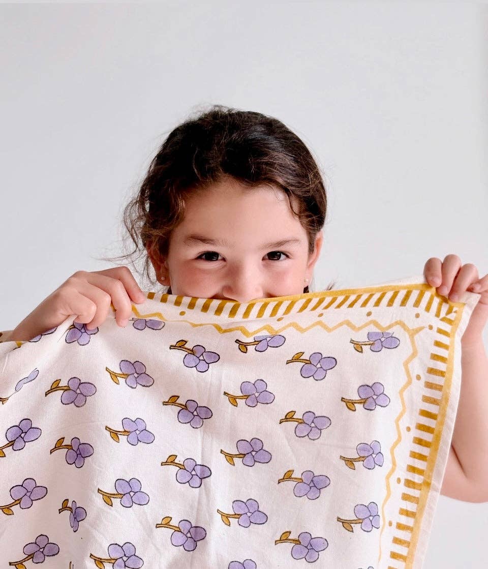 Maison Augustin kleines Tuch "Purple Bloom"