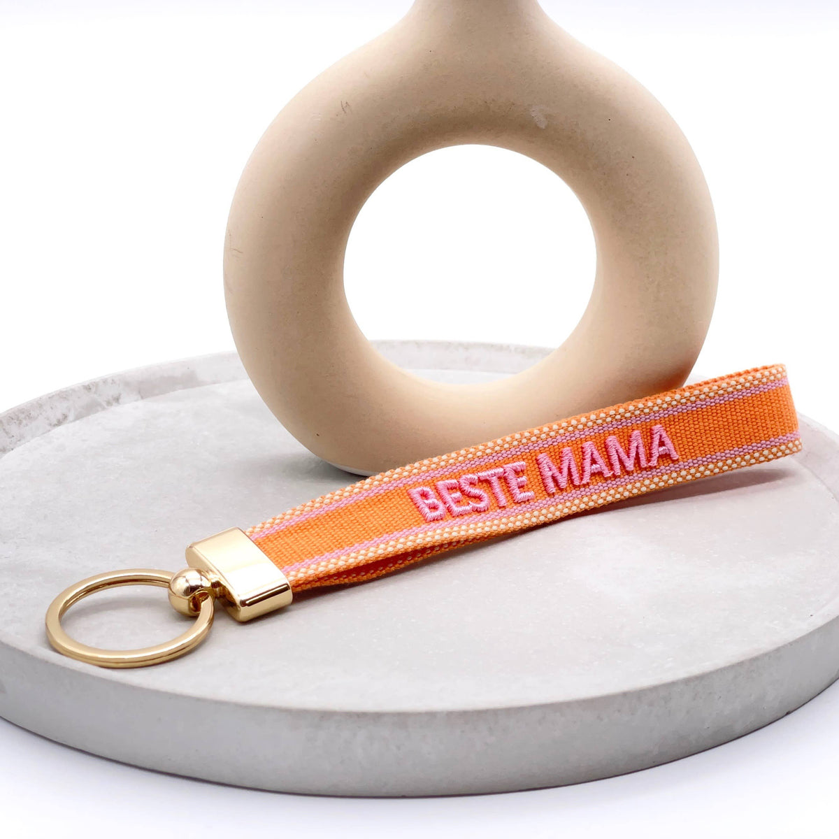 BESTE MAMA Schlüsselanhänger Keychain gewebt bestickt