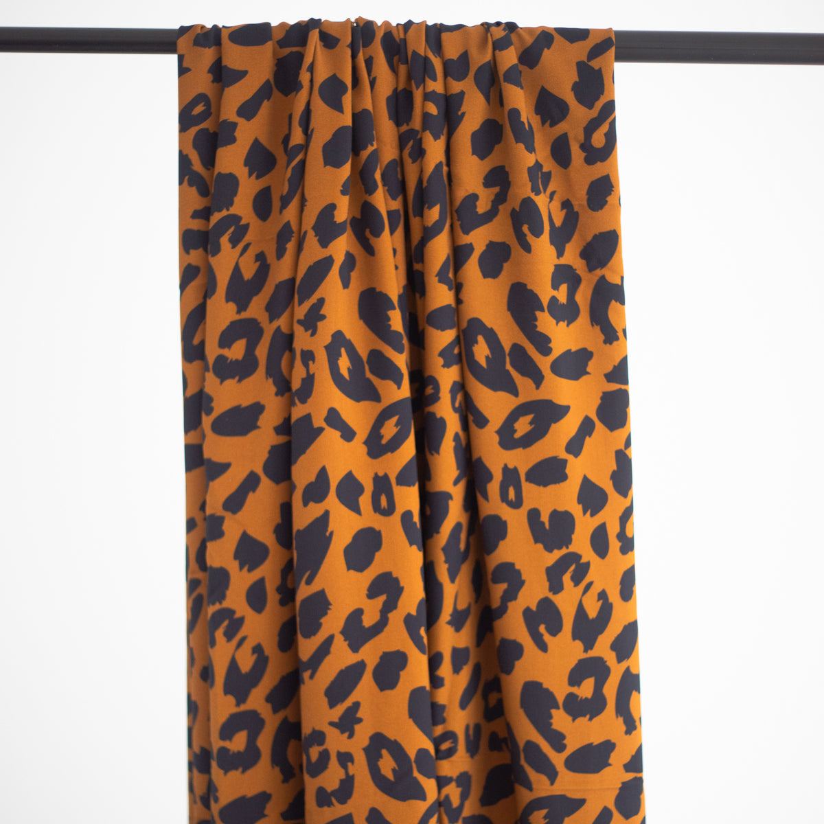 Studio du. Viskoserock 'Urban Leo gold' Midilänge