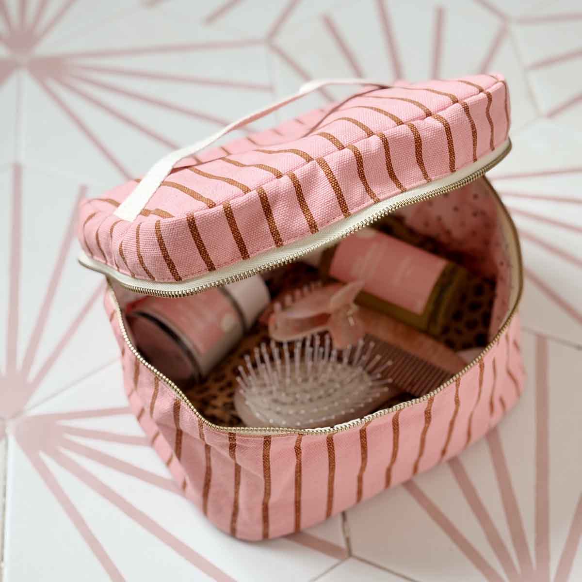 Rose in April Kulturtasche  "Vanity OONA" | TENNIS PEKAN / ERDBEERE