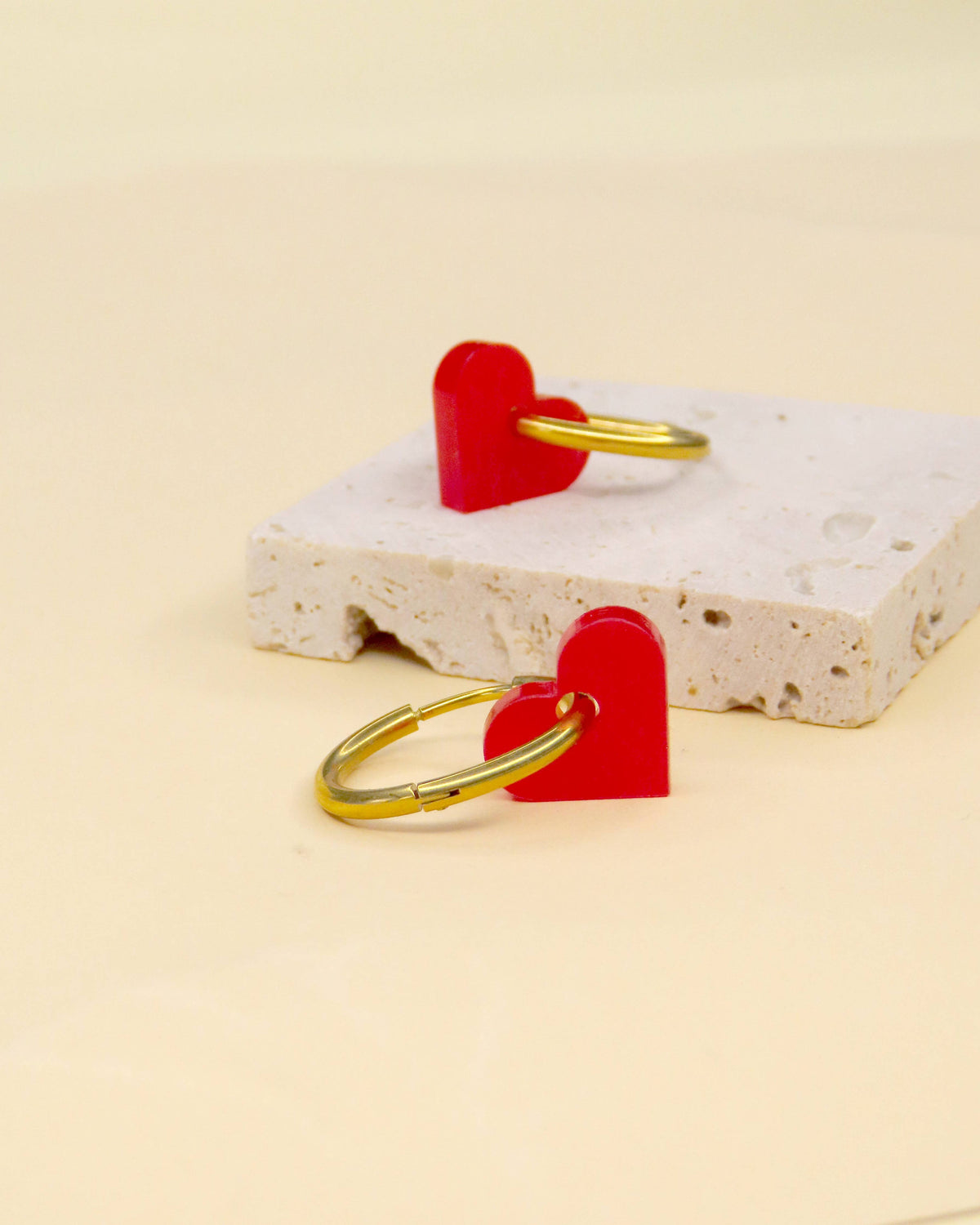 Niemalsmehrohne "Dopamine Love Herz" Creolen - rot