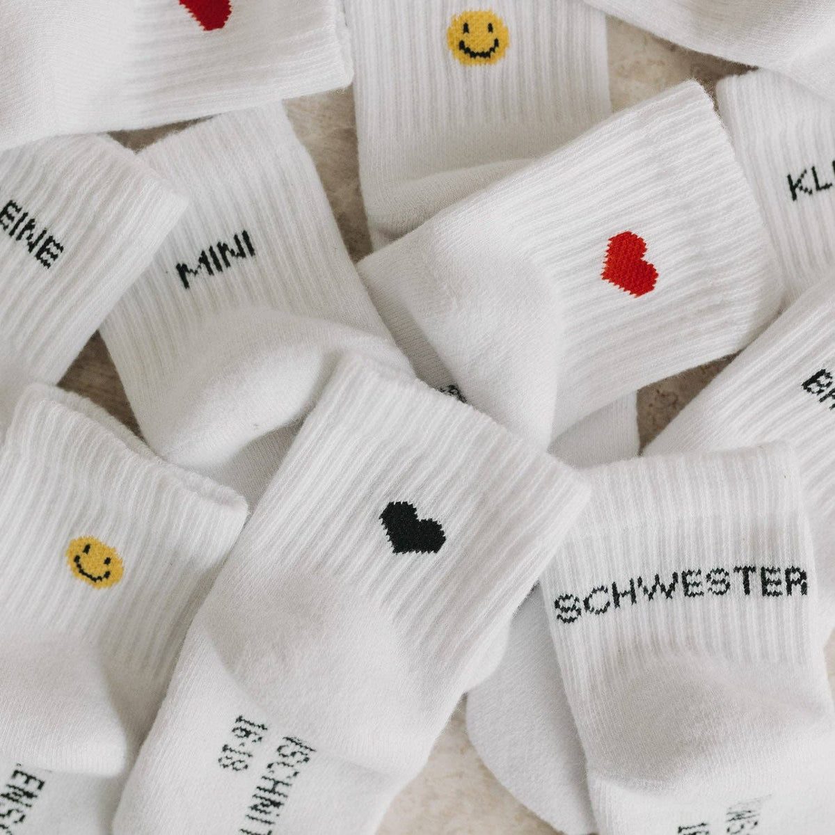 Eulenschnitt - Babysocken "Kleine Schwester"