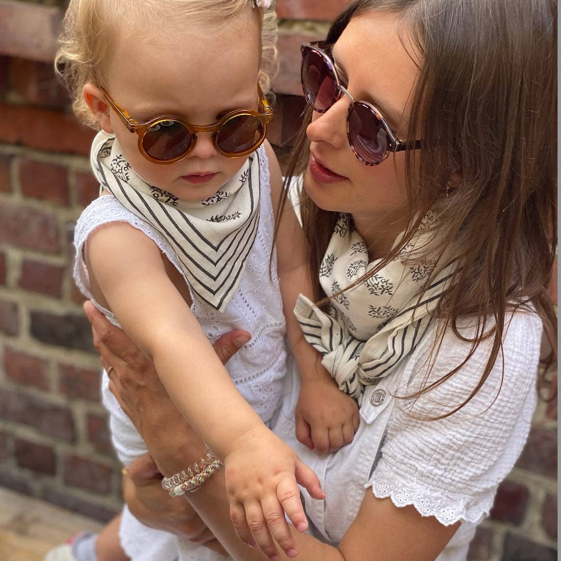 SO FAMILY - kleines Tuch "Delhi Latte"