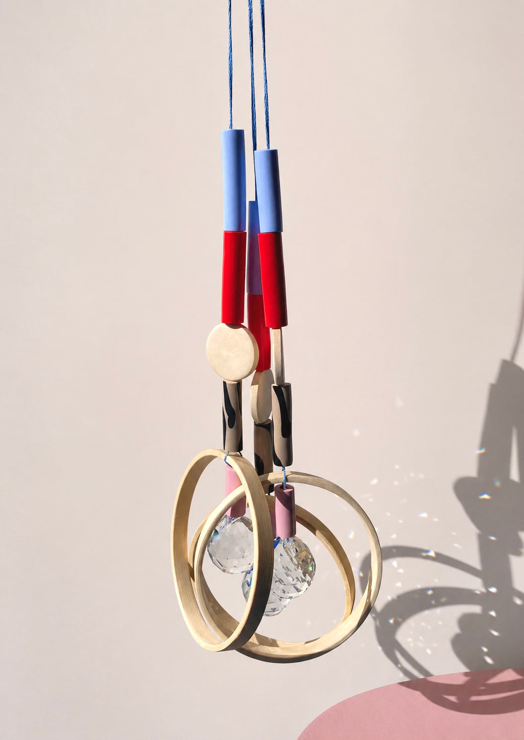 Frau Montag x Studio du. 'Suncatcher mit Holzring' unterschiedliche Farben