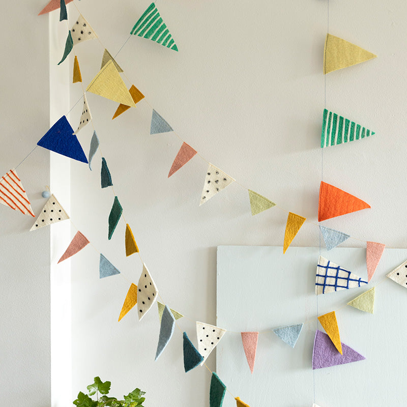 Aveva Design Bunte Girlande aus Wolle