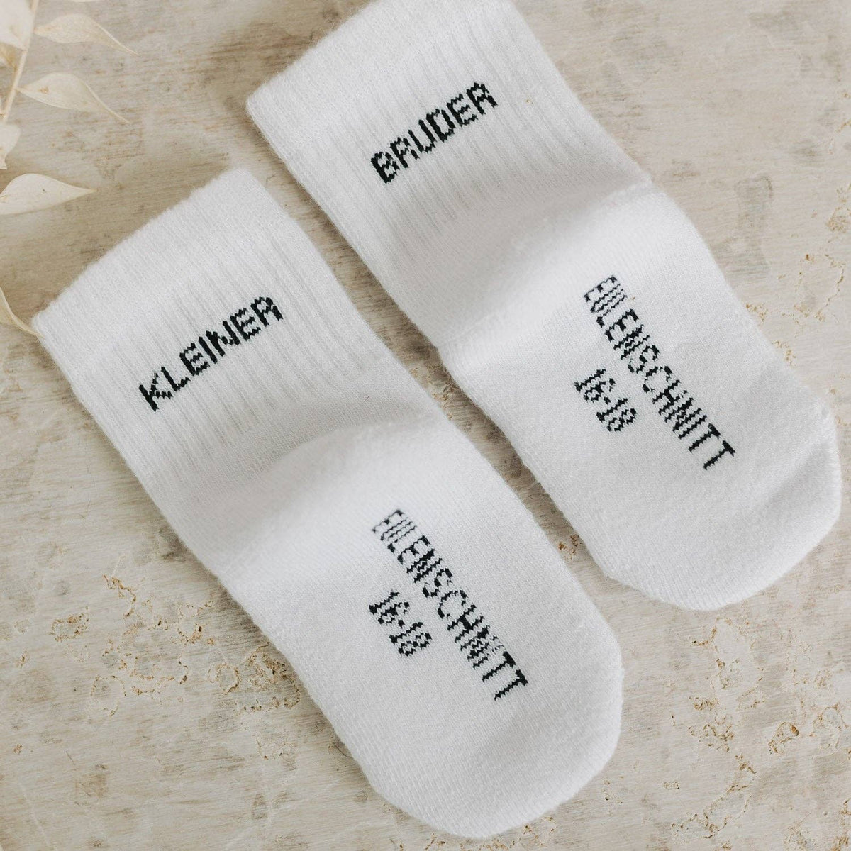 Eulenschnitt - Babysocken "Kleiner Bruder"
